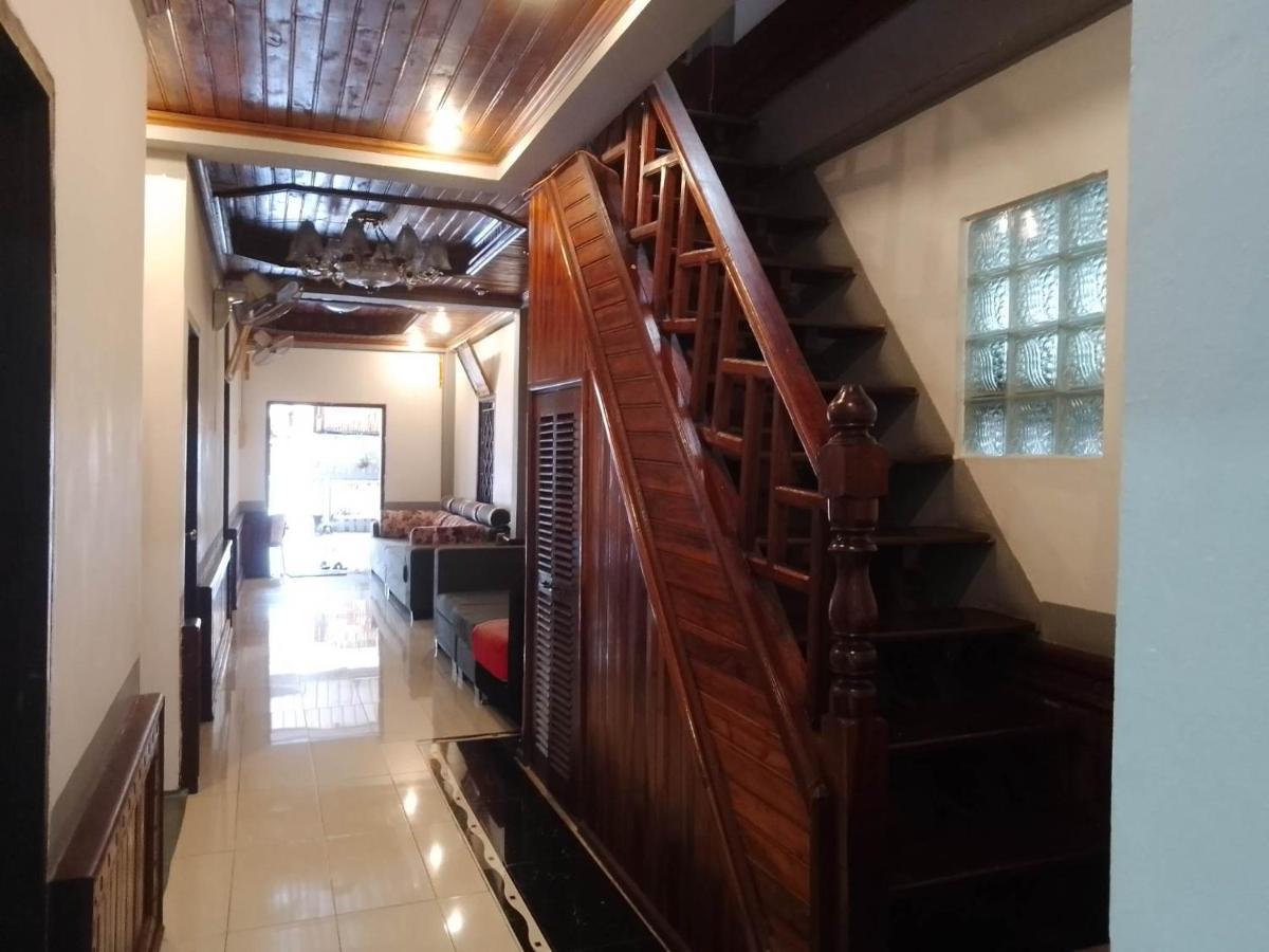 Funny Backpacker Hostel Luang Prabang Buitenkant foto